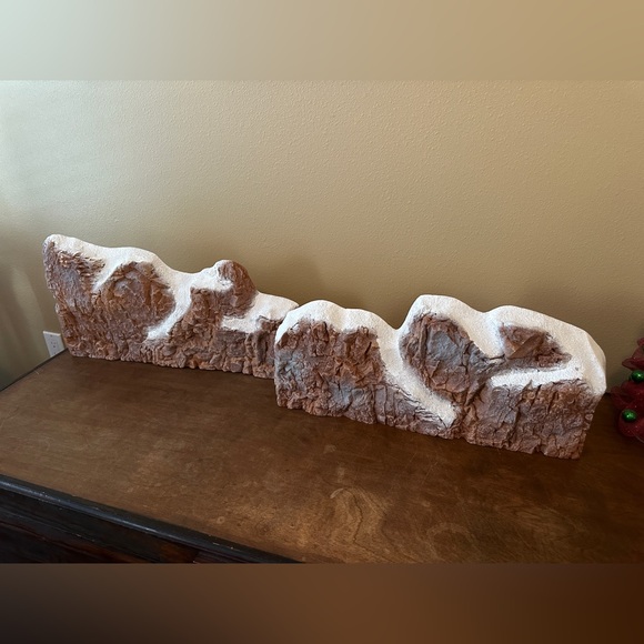 Decorative Faux Rock Wall for Department 56 Snow Village - Picture 1 of 6